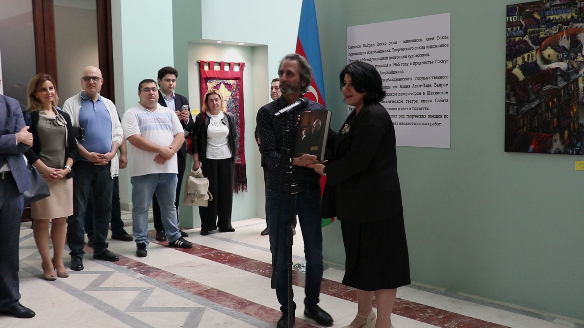 В  Павильоне  «Азербайджан»  на   ВДНХ   открылась персональная выставка  «Мелодии городов»   Байрама Саламова.